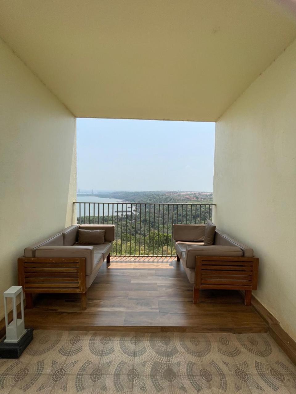 Good Stay 2Bhk Pool Apartment 10 Mins From Dabolim Airport Goa 102 Consua المظهر الخارجي الصورة